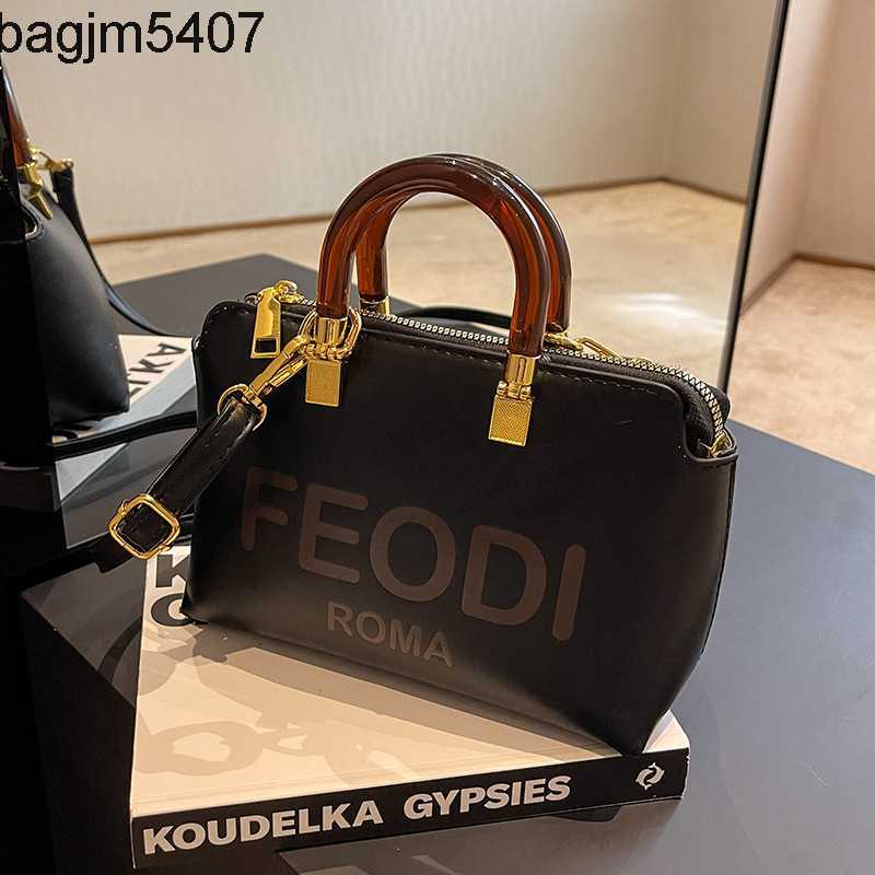 Design Bag Factory Wholesale and Retail This Year's Popular Small Bags New Women's in Autumn Winter 2023 High-grade Versatile Msenger Square, Black
Design Bag Factory Wholesale and Retail This Year's Popular Small Bags New Women's in Autumn Winter 2023 High-grade Versatile Msenger Square, Black