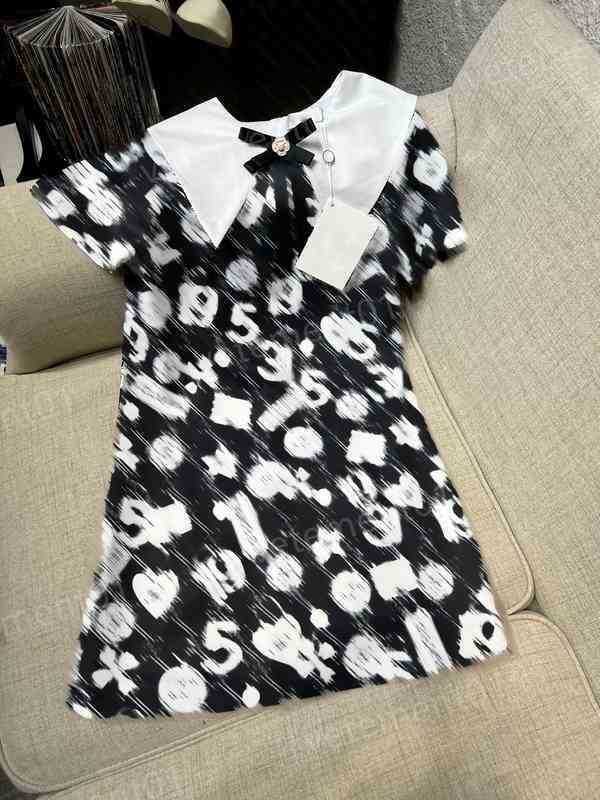 Womens Dresses 2022ss Fashion Summer Digital Logo Preppy Dress High Quality Luxury Dress Designer Women Clothing 0912
Womens Dresses 2022ss Fashion Summer Digital Logo Preppy Dress High Quality Luxury Dress Designer Women Clothing 0912