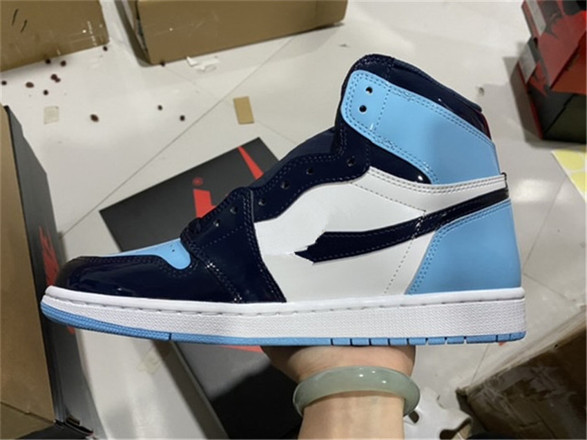 free box 8 days get shoes Top Quality Jumpman 1 Womens Mens Basketball Shoes 1S White Gray sneaker, Bubble wrap packaging
free box 8 days get shoes Top Quality Jumpman 1 Womens Mens Basketball Shoes 1S White Gray sneaker, Bubble wrap packaging