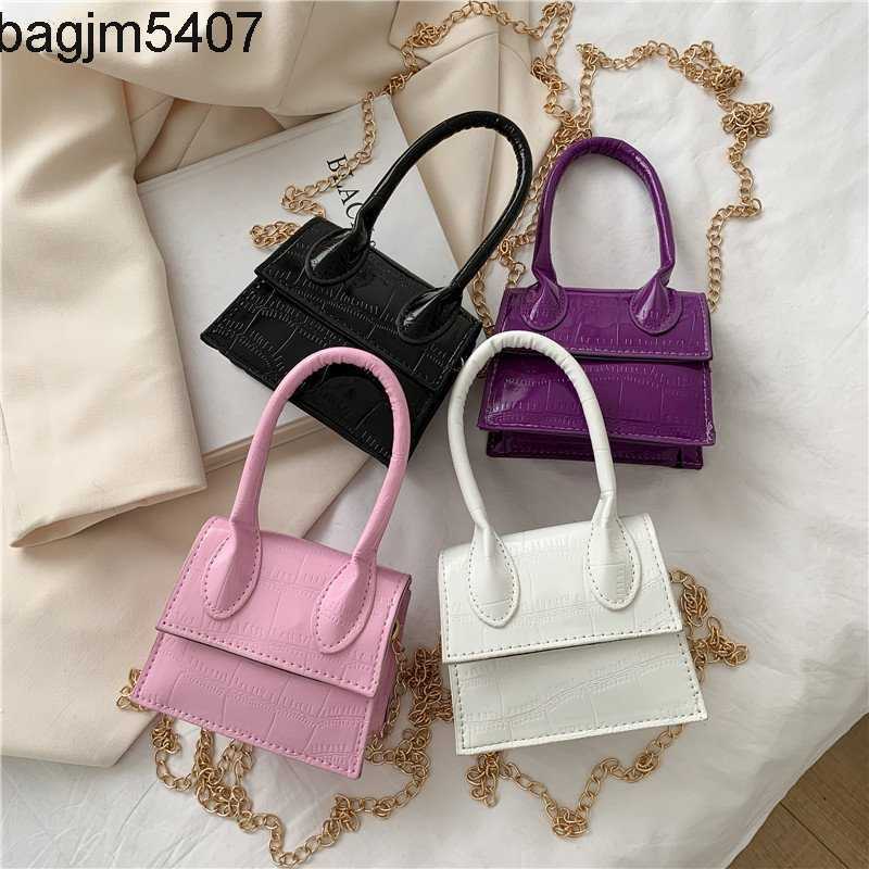 Design Bag Factory Wholesale and Retail Red in Summer Makeup Sprg Mi h Net Red Sgle Shoulder Small Square Purse, White
Design Bag Factory Wholesale and Retail Red in Summer Makeup Sprg Mi h Net Red Sgle Shoulder Small Square Purse, White