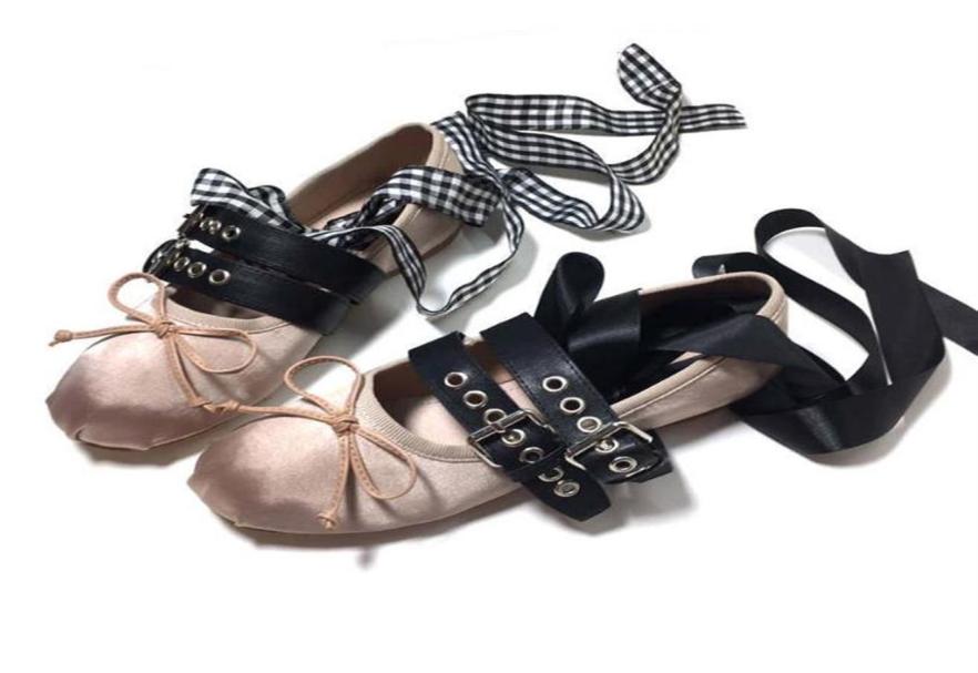 Miu Ballet retro cross strap shoe Round head flat bow inside height women039s double buckle two ankle cross straps shoes 344021946630
Miu Ballet retro cross strap shoe Round head flat bow inside height women039s double buckle two ankle cross straps shoes 344021946630