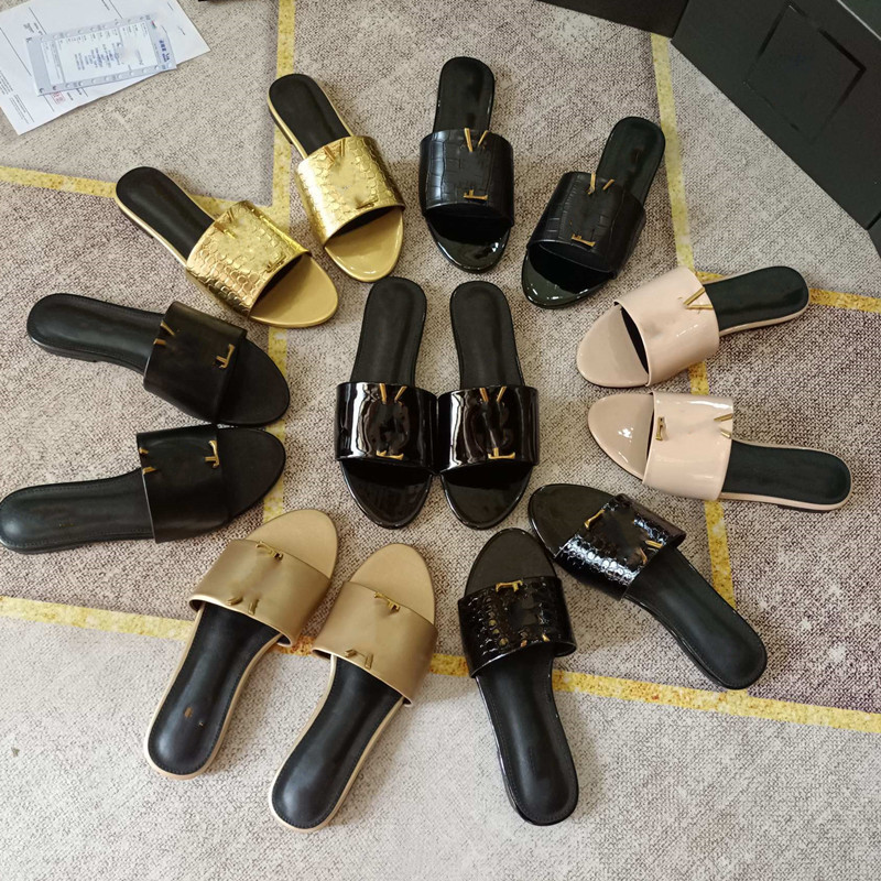 2022 designer slipper women sandals slip on flat mule High-end Quality flat heels Sandals fashion leather with alphabet Metal Letters SL shoe sexy heels Lady shoes, Fill postage 
2022 designer slipper women sandals slip on flat mule High-end Quality flat heels Sandals fashion leather with alphabet Metal Letters SL shoe sexy heels Lady shoes, Fill postage