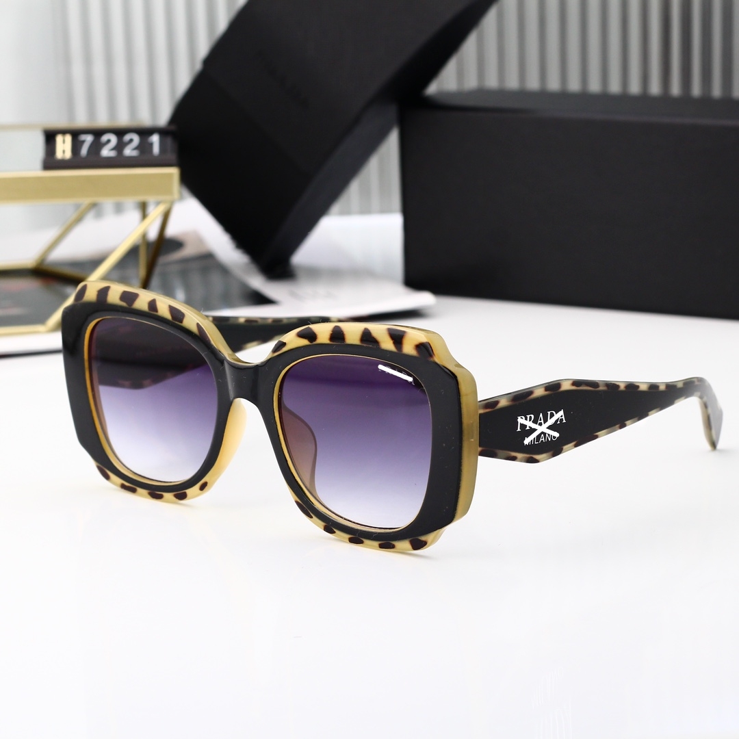 Top luxury Sunglasses polaroid lens designer womens Mens Goggle senior Eyewear For Women eyeglasses frame Vintage Metal Sun Glasses With Box leopard OS7221
Top luxury Sunglasses polaroid lens designer womens Mens Goggle senior Eyewear For Women eyeglasses frame Vintage Metal Sun Glasses With Box leopard OS7221