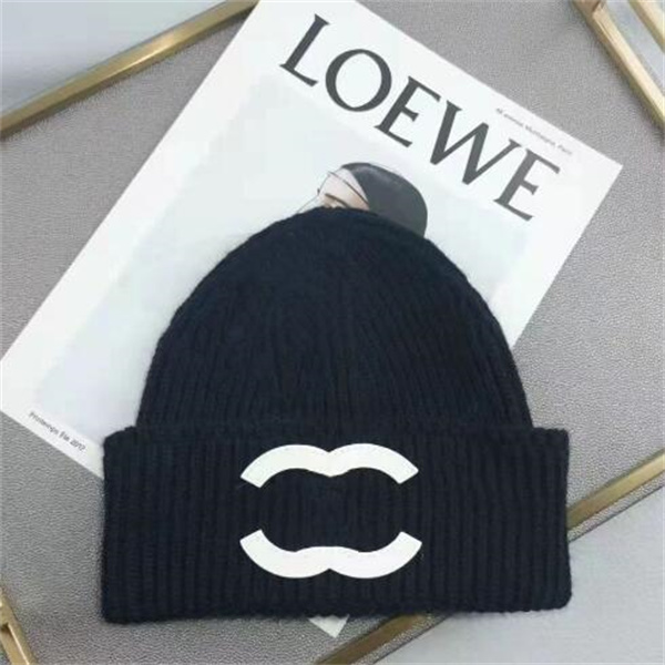 Designer brand men's beanie hat women's autumn and winter small fragrance style new warm fashion all-match CE letter knitted hat GC1840