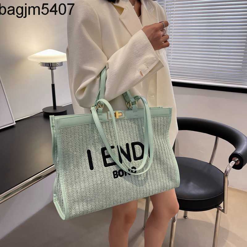 Design Bag Factory Wholesale and Retail Straw Women's 2023 New Trend Fashion Beach Shoulder Simple Tote Bag, Khaki 
Design Bag Factory Wholesale and Retail Straw Women's 2023 New Trend Fashion Beach Shoulder Simple Tote Bag, Khaki