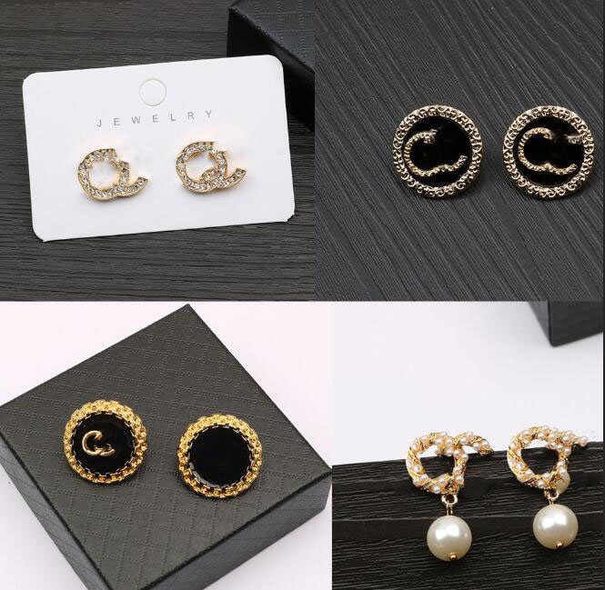 20style Luxury Brand Designers Letters Stud Geometric Exaggerate Classic Women Tassel Heart Crystal Rhinestone Pearl Earring Wedding Party Jewerlry
20style Luxury Brand Designers Letters Stud Geometric Exaggerate Classic Women Tassel Heart Crystal Rhinestone Pearl Earring Wedding Party Jewerlry