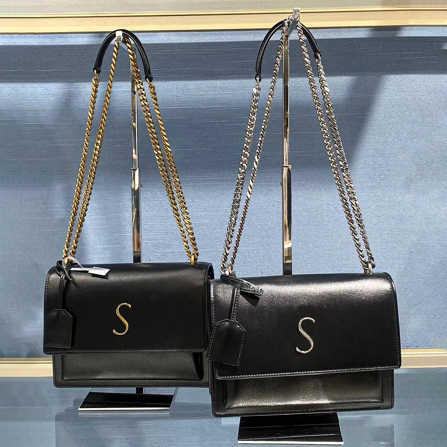 luxury sunset crossbody bags shoulder tote bag luxurys Designer fashion Genuine Leather womens Clutch classic WOC Metal logo men wallet travel Flap strap chain Soft, Khaki gold
luxury sunset crossbody bags shoulder tote bag luxurys Designer fashion Genuine Leather womens Clutch classic WOC Metal logo men wallet travel Flap strap chain Soft, Khaki gold