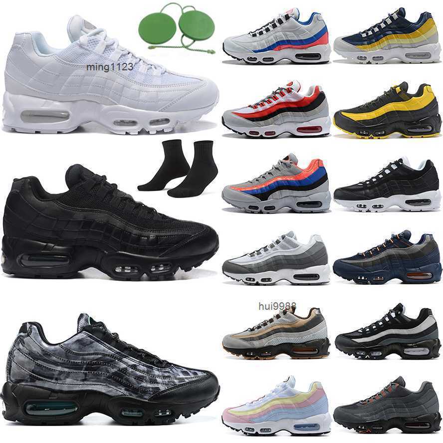 2023 Triple Black White Running Shoes for Men Women Neon Laser Fuchsia Red Orbit Bred Mens Trainers Sports Sneak OG designer shoes, # 4
2023 Triple Black White Running Shoes for Men Women Neon Laser Fuchsia Red Orbit Bred Mens Trainers Sports Sneak OG designer shoes, # 4