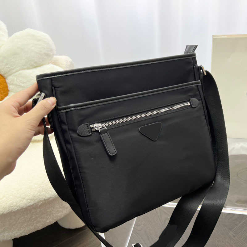 5 styls Briefcases Totes handbag Briefcase Designer bags men Women business handBag Luxurys Handbag Leather laptop 221122, Black 2
5 styls Briefcases Totes handbag Briefcase Designer bags men Women business handBag Luxurys Handbag Leather laptop 221122, Black 2