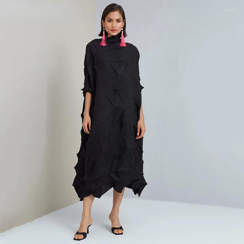 Casual Dresses 2022 Miyake Wrinkle Original Design Handmade Diamond Fashion Elegant Loose Mid Length Party Dress Summer, Black
Casual Dresses 2022 Miyake Wrinkle Original Design Handmade Diamond Fashion Elegant Loose Mid Length Party Dress Summer, Black