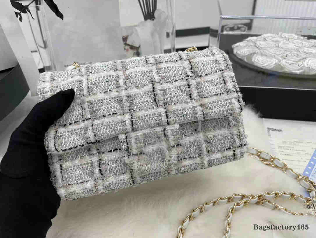 20CM Classic Double Flap Tweed Quilted Bags Gold Metal Hardware Matelasse Chain Crossbody Shoulder Purse Multi Pochette Sacoche Early Fall Handbags, Box
20CM Classic Double Flap Tweed Quilted Bags Gold Metal Hardware Matelasse Chain Crossbody Shoulder Purse Multi Pochette Sacoche Early Fall Handbags, Box