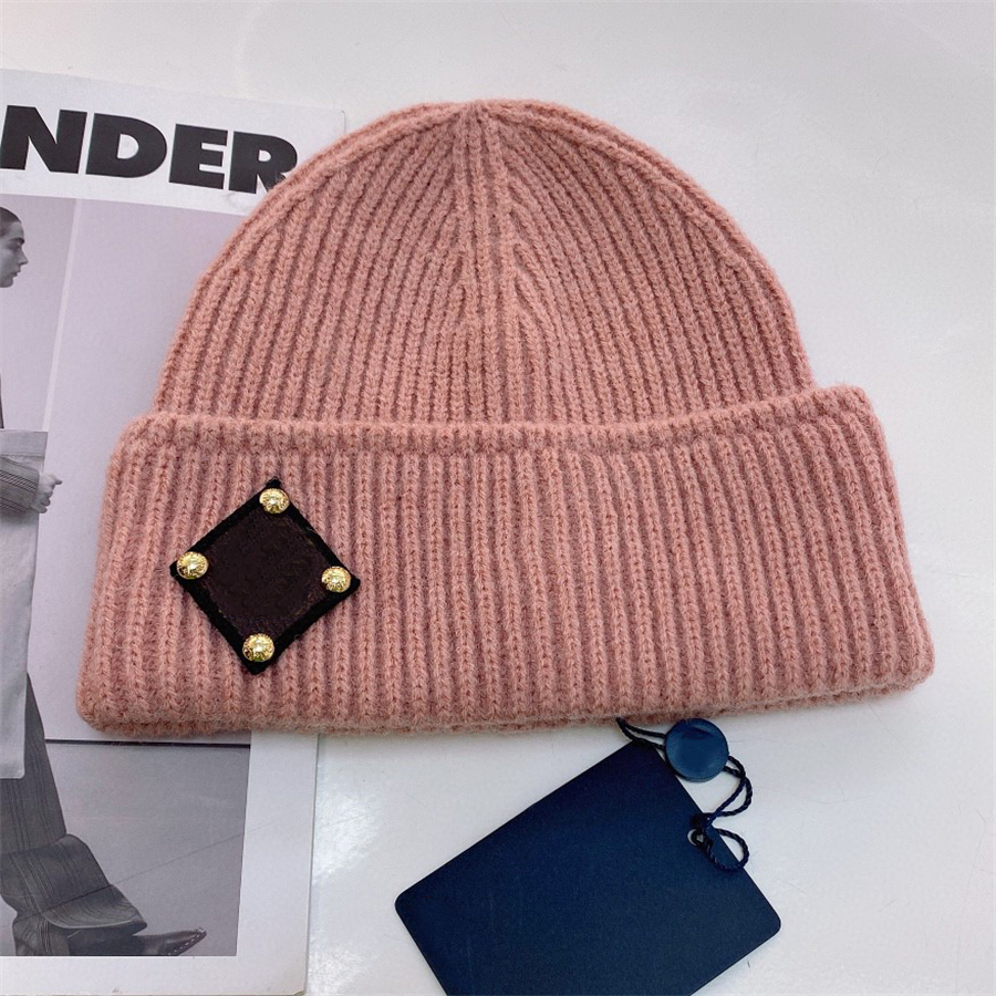 Luxury designer winter hats Men's and women's knitted woolen monogram warm multicolor hats optional, Grey
Luxury designer winter hats Men's and women's knitted woolen monogram warm multicolor hats optional, Grey