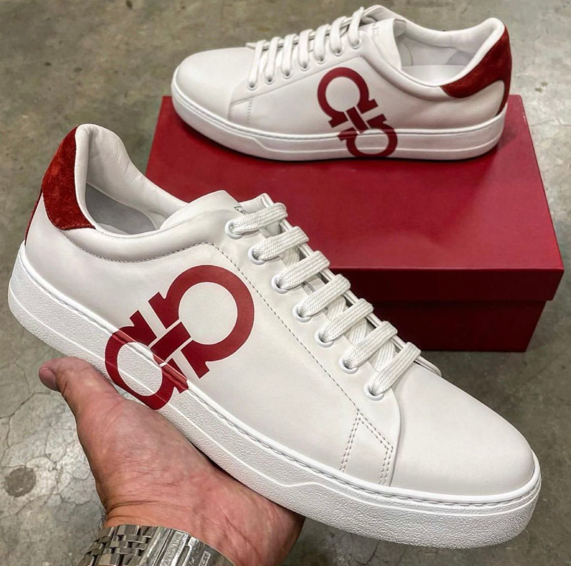 Luxury Design White Black Gancini Sneaker Shoes Men Calfskin Leather Lace up Men's Casual Skateboard Walking Outdoor Comfort Footwear EU 38-46, 15
Luxury Design White Black Gancini Sneaker Shoes Men Calfskin Leather Lace up Men's Casual Skateboard Walking Outdoor Comfort Footwear EU 38-46, 15