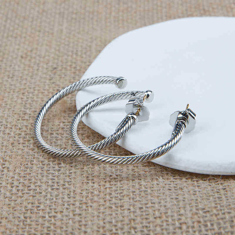 Gold Stud Earring Jewelrys Fashion Hoops White Dy Silver Women Jewelry Twisted Thread Earrings Designers Versatile Plated Needle Twist Popular Accessories
Gold Stud Earring Jewelrys Fashion Hoops White Dy Silver Women Jewelry Twisted Thread Earrings Designers Versatile Plated Needle Twist Popular Accessories