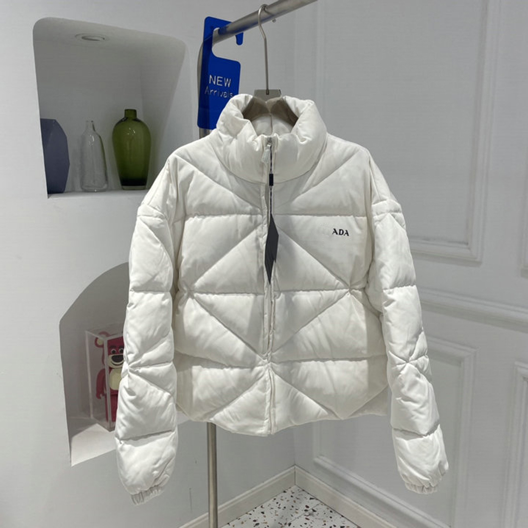 Designer Women's Jackets Winter Fleece Jacket Women Faux Shearling Outerwear Coats Female Suede Fur Coat Men Warm Thickened Lamb Puffer
Designer Women's Jackets Winter Fleece Jacket Women Faux Shearling Outerwear Coats Female Suede Fur Coat Men Warm Thickened Lamb Puffer