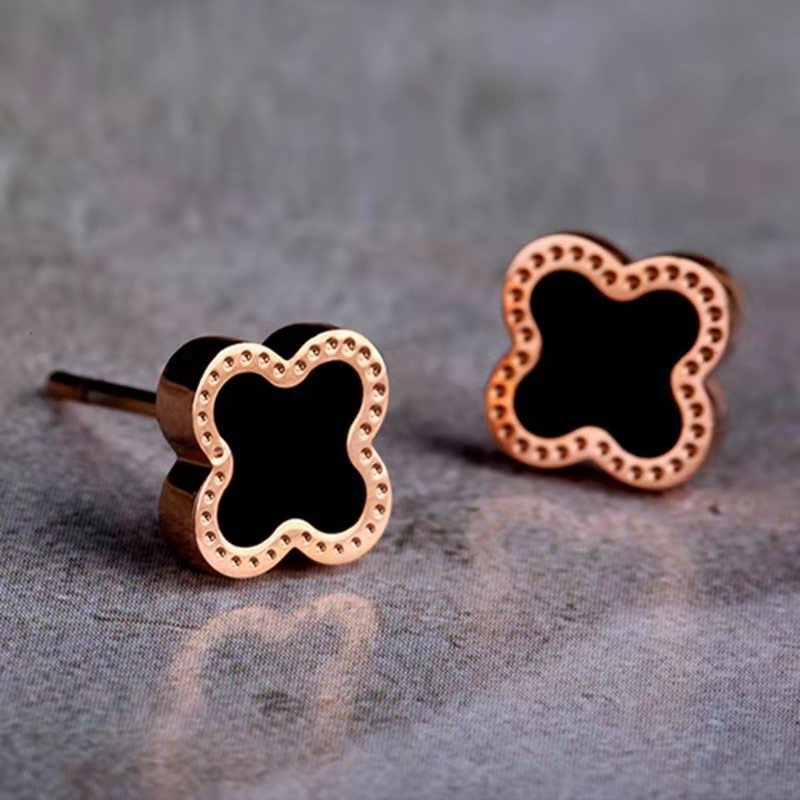 Titanium Steel Leaf Studs 18K Rose Gold Plated Earrings for Women Fashion Design Shell Flower Jewelry Gift Black Green White Red Leaves Charm Never Fa