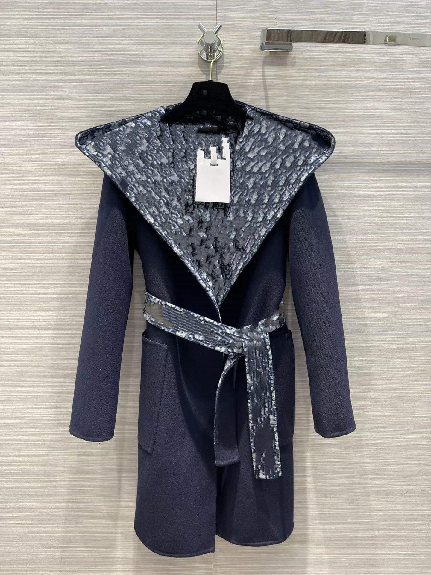 Milan Runway Women's Wool & Blends 2022 Autumn Winter Hooded Long Sleeve Print Designer Coat Brand Same Style Outerwear 10-03, Picture color
Milan Runway Women's Wool & Blends 2022 Autumn Winter Hooded Long Sleeve Print Designer Coat Brand Same Style Outerwear 10-03, Picture color