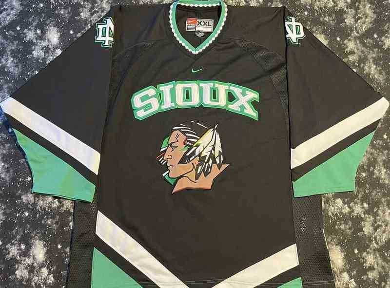 New Rare Cheap Stitched Retro North Dakota Fighting Sioux Hockey Jersey Mens Kids Throwback Jerseys, Same as picture 
New Rare Cheap Stitched Retro North Dakota Fighting Sioux Hockey Jersey Mens Kids Throwback Jerseys, Same as picture