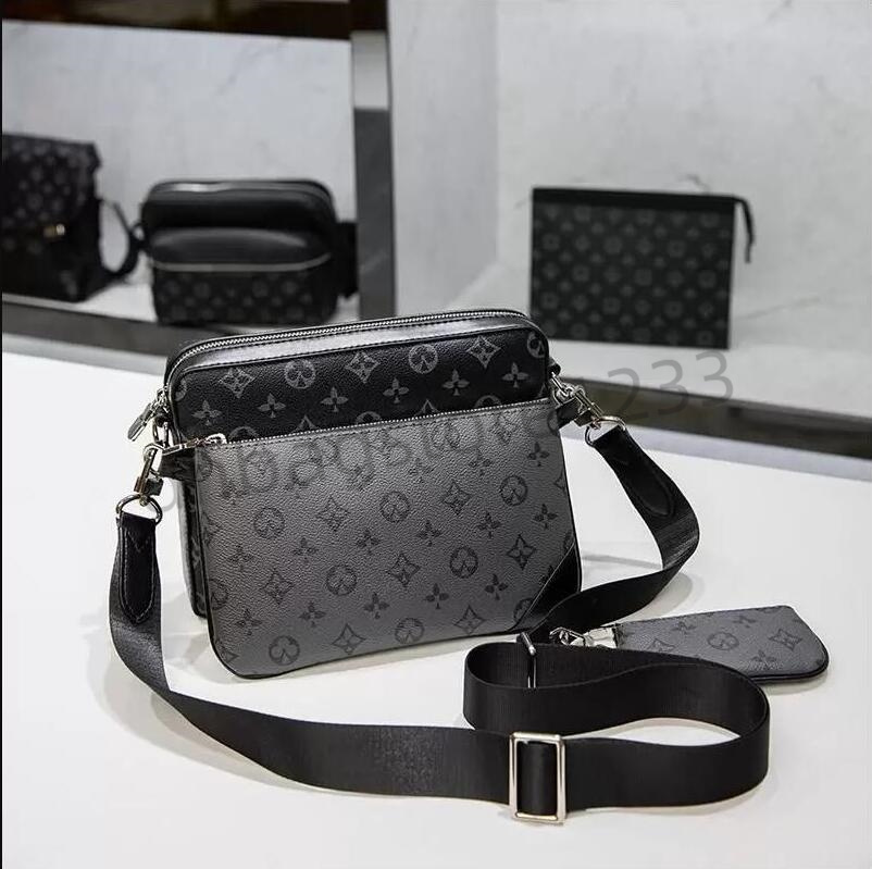 2022 Men Leather TRIO Messenger Bags Luxury Shoulder belt Make up Bag handbag designer handbags fashion bag wallet phone bao, Add freight
2022 Men Leather TRIO Messenger Bags Luxury Shoulder belt Make up Bag handbag designer handbags fashion bag wallet phone bao, Add freight