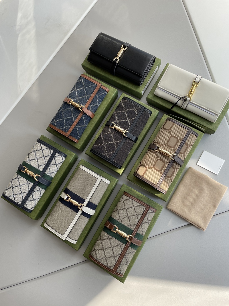 22ss Womens jackie1961 Wallets Ladiesr Luxury Designer chain Wallet leather Card Holder Cross-body Bag with gold-tone hardware, Black
22ss Womens jackie1961 Wallets Ladiesr Luxury Designer chain Wallet leather Card Holder Cross-body Bag with gold-tone hardware, Black
