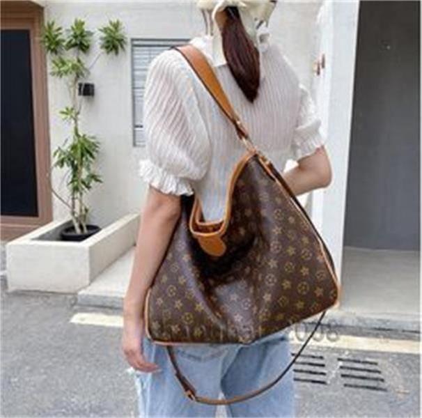 TOP genuine leather Shoulder Bags Women Luxurys Designers Bags Crossbody Handbags Womens Purses Shoulder Shopping Totes Bag, Nvoice - not sold separately 
TOP genuine leather Shoulder Bags Women Luxurys Designers Bags Crossbody Handbags Womens Purses Shoulder Shopping Totes Bag, Nvoice - not sold separately