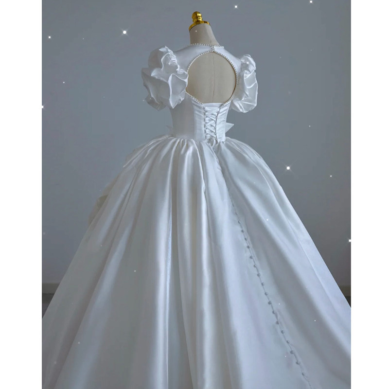 2023 New French Satin Light Wedding Dress Simple short sleeve Palace Retro Hepburn beaded Wed Dresses with bow Vestido de novia