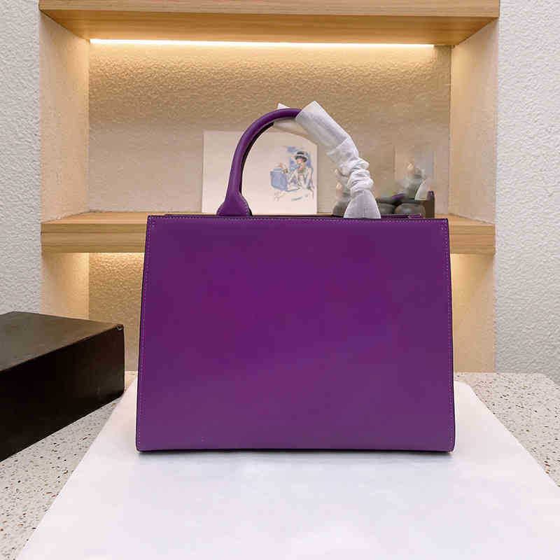 evening bag D Totes Fashion the tote bag Luxury G Designer Handbag Women Bags Crossbody Bags Shoulder Bag Ladie Purse, Dgbag-dark grey-28cm
evening bag D Totes Fashion the tote bag Luxury G Designer Handbag Women Bags Crossbody Bags Shoulder Bag Ladie Purse, Dgbag-dark grey-28cm
