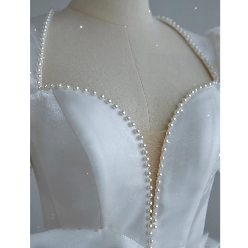 2023 New French Satin Light Wedding Dress Simple short sleeve Palace Retro Hepburn beaded Wed Dresses with bow Vestido de novia