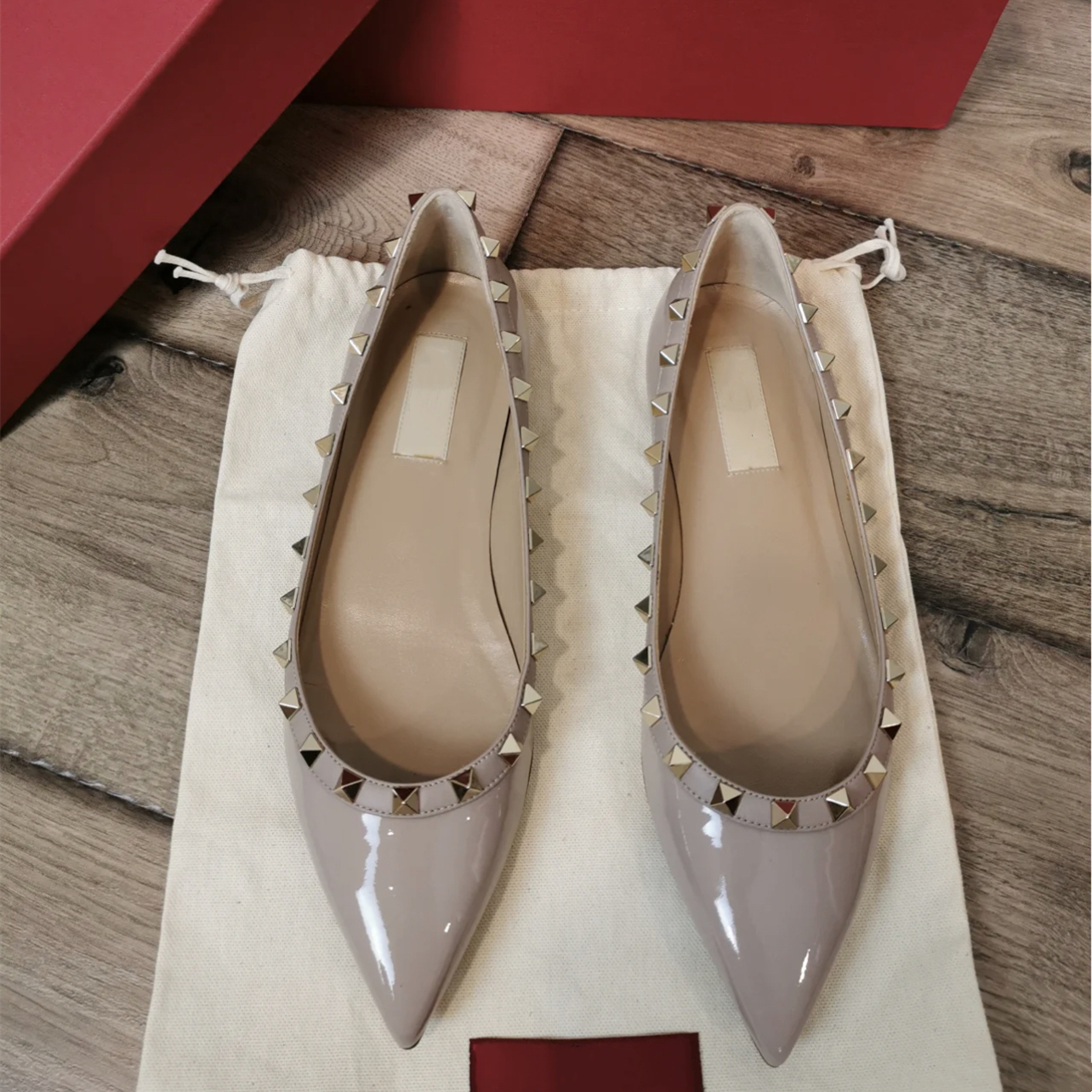 Brand lady dress shoes lady rivet sandals sexy slippers rivet designer lady sandals nude fashion wedding dress, Box
Brand lady dress shoes lady rivet sandals sexy slippers rivet designer lady sandals nude fashion wedding dress, Box