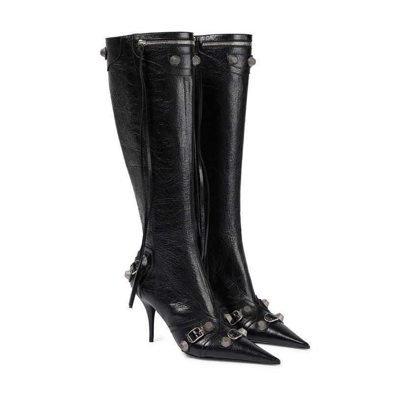 Boots Cagole Designer Boots Woman Winter Black Knee-high Boot Stud Buckle Embellished Pointed Toe Sexy Stiletto Heel Real Leather Tall Booties
Boots Cagole Designer Boots Woman Winter Black Knee-high Boot Stud Buckle Embellished Pointed Toe Sexy Stiletto Heel Real Leather Tall Booties