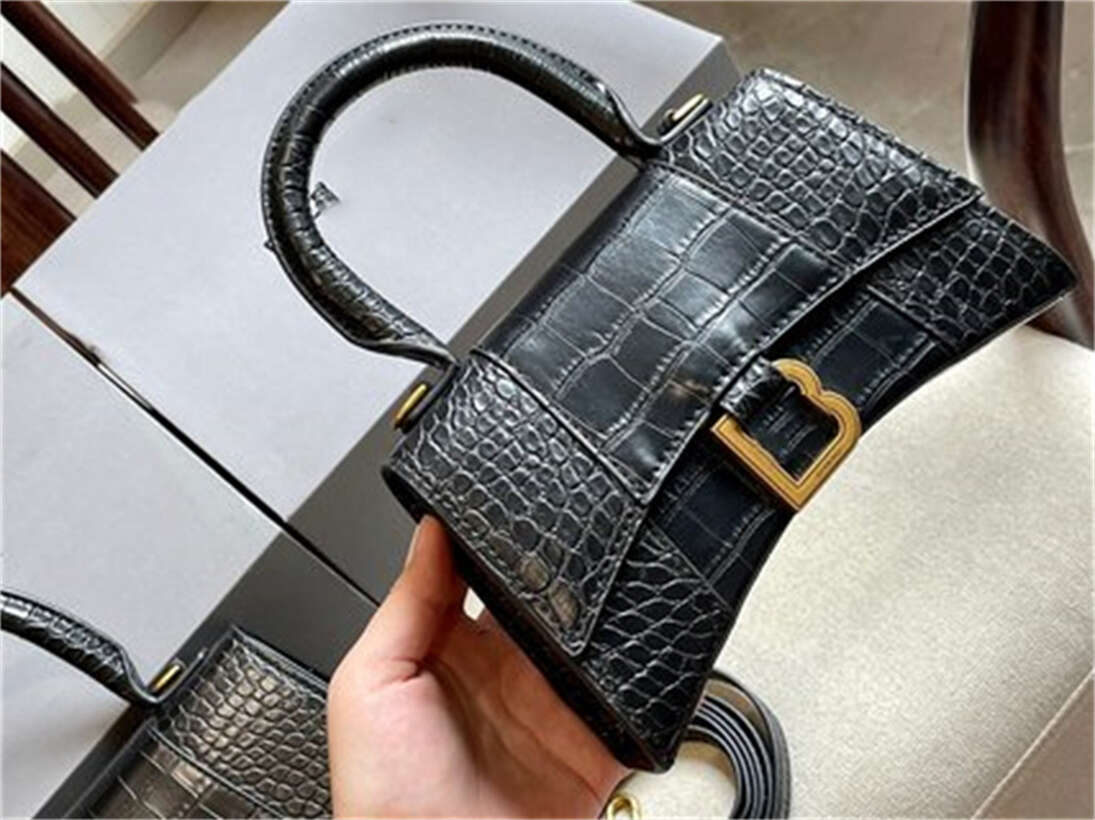 Evening Bags 2022 Designer Balencaigaity Fashion Shoulder Crossbody Wallets Backpacks nnoi
Evening Bags 2022 Designer Balencaigaity Fashion Shoulder Crossbody Wallets Backpacks nnoi