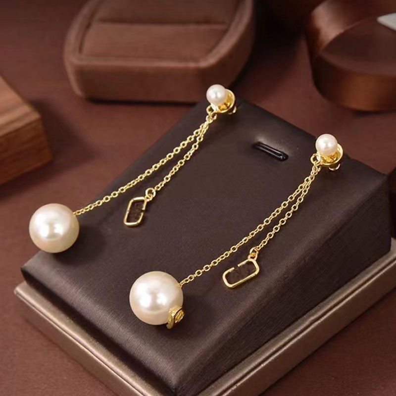 Trend simulation pearl Dangle Chandelier Charm long chain tassel earrings women's fashion earrings
Trend simulation pearl Dangle Chandelier Charm long chain tassel earrings women's fashion earrings