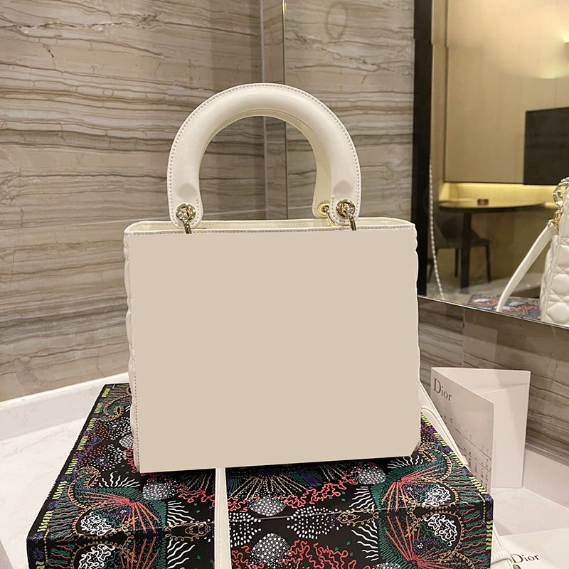 enamel buckle diamond lattice Lady bags handbag crossbody 24cm five frames fashion real leather khaki pink grey black Wallets Handbags designer bag d-life d-joy caro, Red-enamel buckle
enamel buckle diamond lattice Lady bags handbag crossbody 24cm five frames fashion real leather khaki pink grey black Wallets Handbags designer bag d-life d-joy caro, Red-enamel buckle