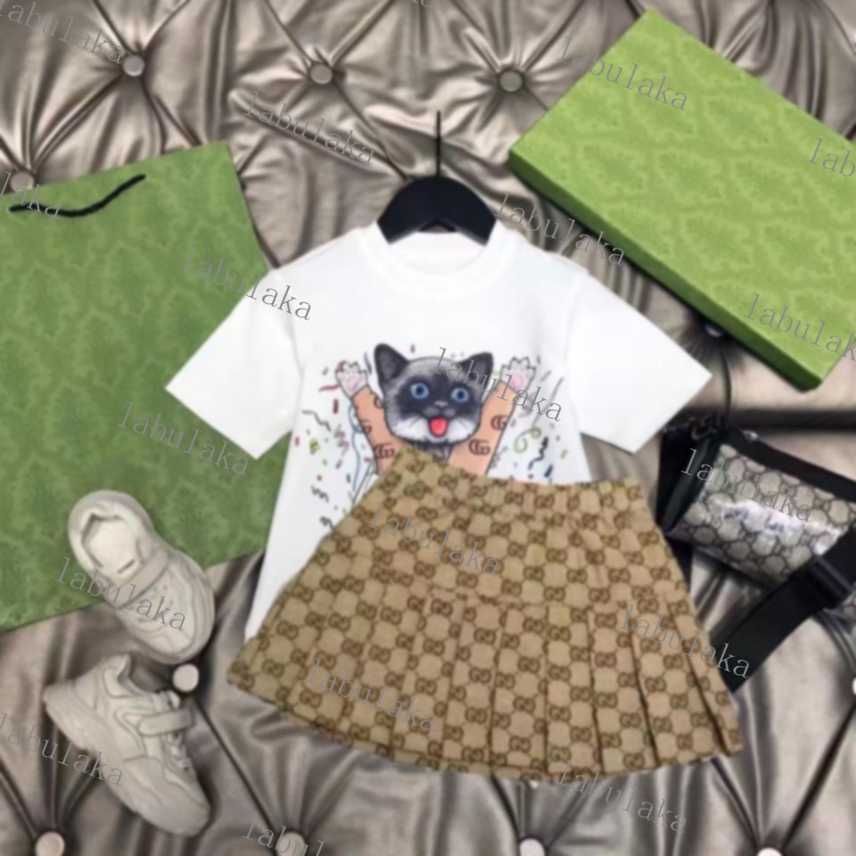 uxury designer kids T-shirt veil skirt fashion British fashion brand summer childrens treasures and girls cotton two-piece luxury designer shirt Pleated skirt