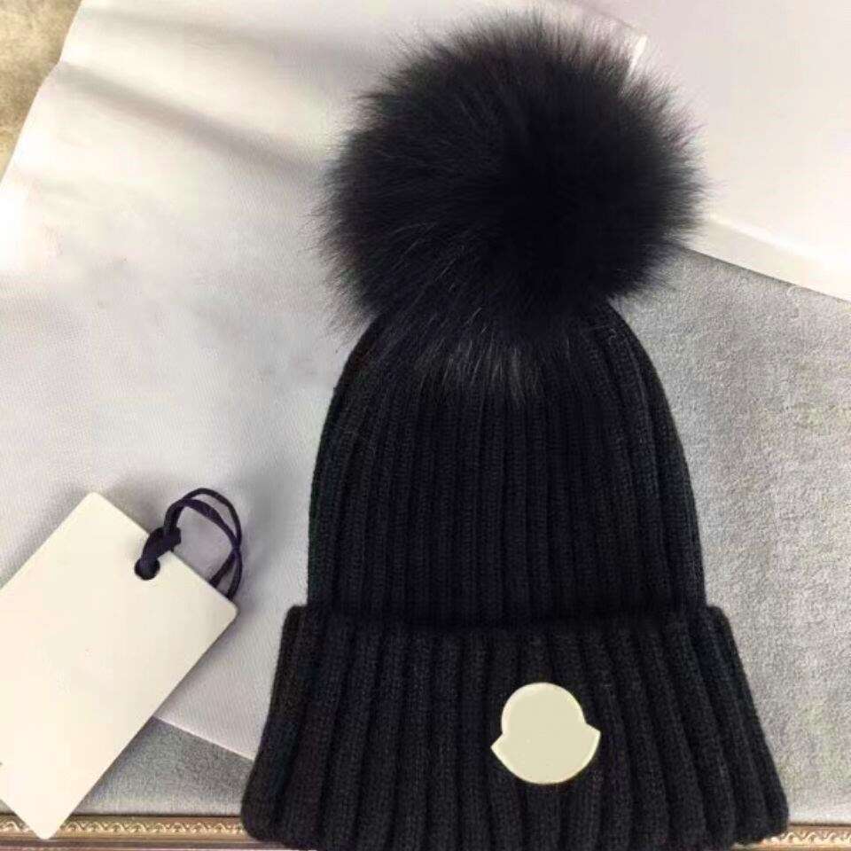 Designer Winter Knitted Beanie Woolen Hat Women Chunky Knit Thick Warm faux fur pom Beanies Hats Female Bonnet Beanie Caps 10 colors, Whit logo
Designer Winter Knitted Beanie Woolen Hat Women Chunky Knit Thick Warm faux fur pom Beanies Hats Female Bonnet Beanie Caps 10 colors, Whit logo