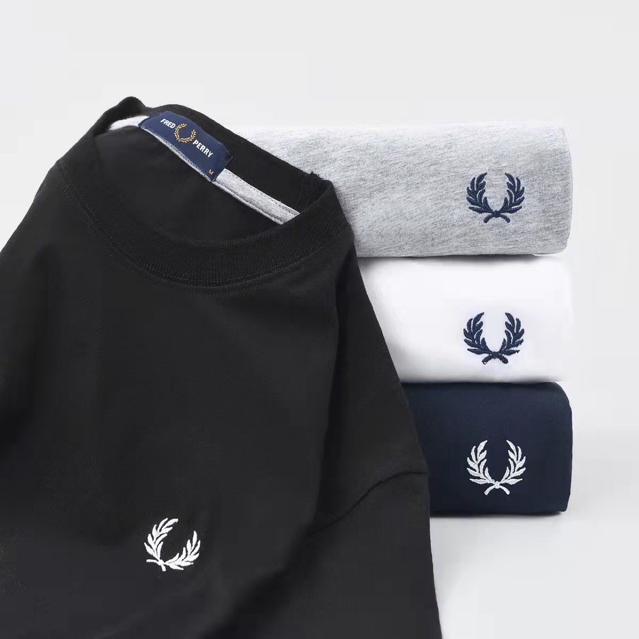 2022 Summer Mens Designer T Shirt Casual Man Womens Fred Tees With Letters Print Perry Short Sleeves Top Sell Luxury Men Hip Hop clothes, White
2022 Summer Mens Designer T Shirt Casual Man Womens Fred Tees With Letters Print Perry Short Sleeves Top Sell Luxury Men Hip Hop clothes, White