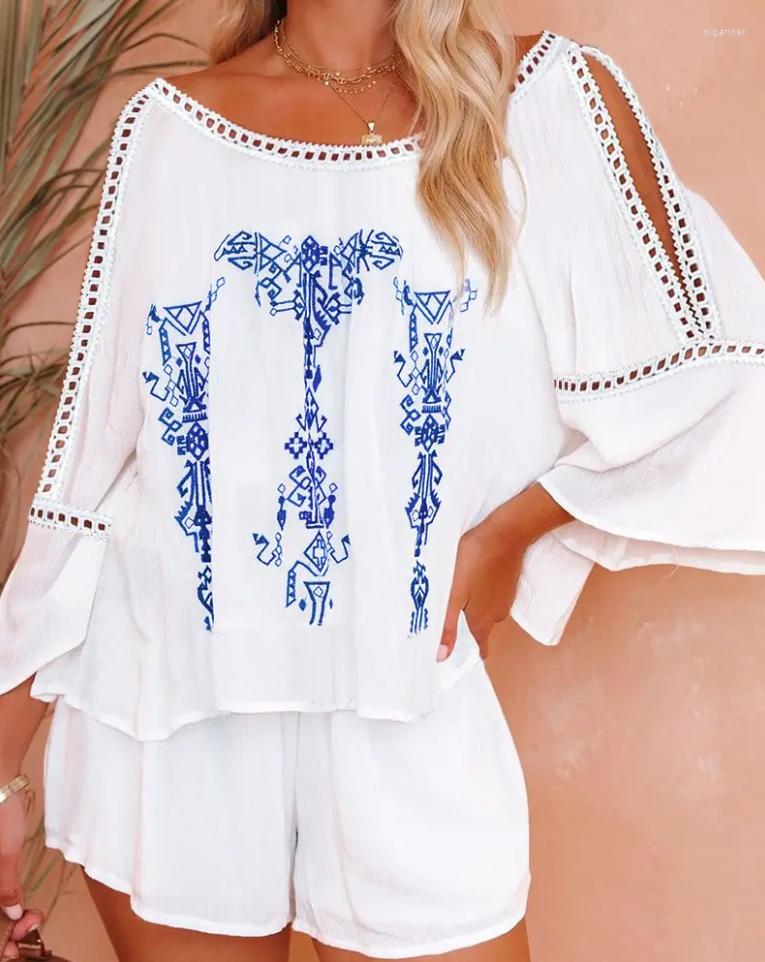 Women' Tracksuits 2022 Summer Two Piece Sets Womens Outifits Casual Vacation Tribal Print Contrast Lace Bell Sleeve Top Shorts Set
Women' Tracksuits 2022 Summer Two Piece Sets Womens Outifits Casual Vacation Tribal Print Contrast Lace Bell Sleeve Top Shorts Set