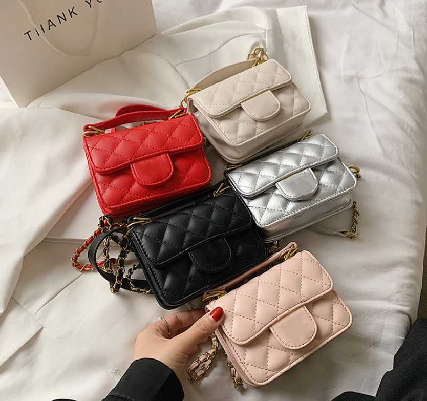 Children Handbag Girls Metal Letter Buckle PU Leatter Crossbody Bags Designer Kids Quilted Single Shoulder Bag, Pink
Children Handbag Girls Metal Letter Buckle PU Leatter Crossbody Bags Designer Kids Quilted Single Shoulder Bag, Pink