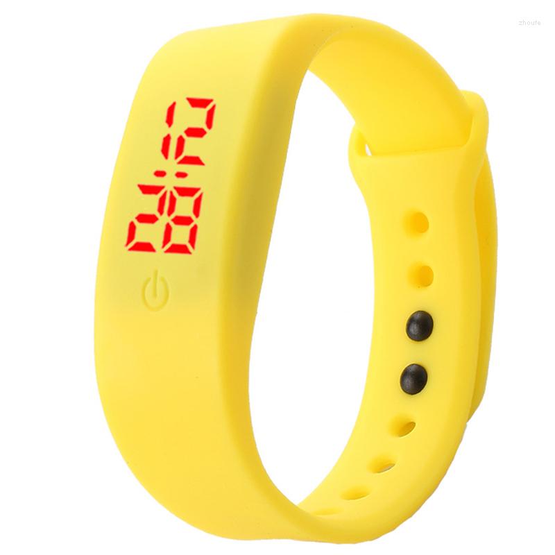 Wristwatches Klok Relogio Digitale Heren Horloge Vrouwen Horloges Montre Homme Sport Hand Ring Armband Led Display Mode Elektronische, Red
Wristwatches Klok Relogio Digitale Heren Horloge Vrouwen Horloges Montre Homme Sport Hand Ring Armband Led Display Mode Elektronische, Red