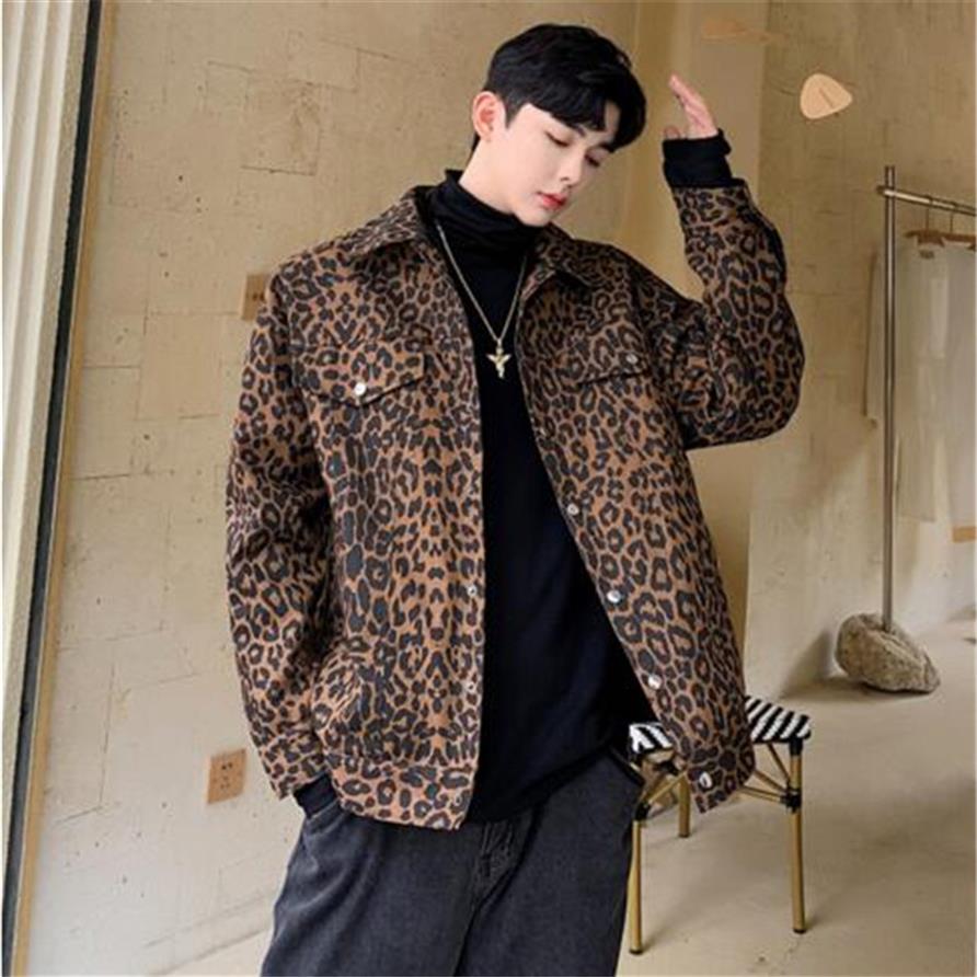 Streetwear wear on both sides jacket men plus velvet two sided hip hop Jackets coat mens leopard patchwork jacket men veste homme219c, As shown
Streetwear wear on both sides jacket men plus velvet two sided hip hop Jackets coat mens leopard patchwork jacket men veste homme219c, As shown