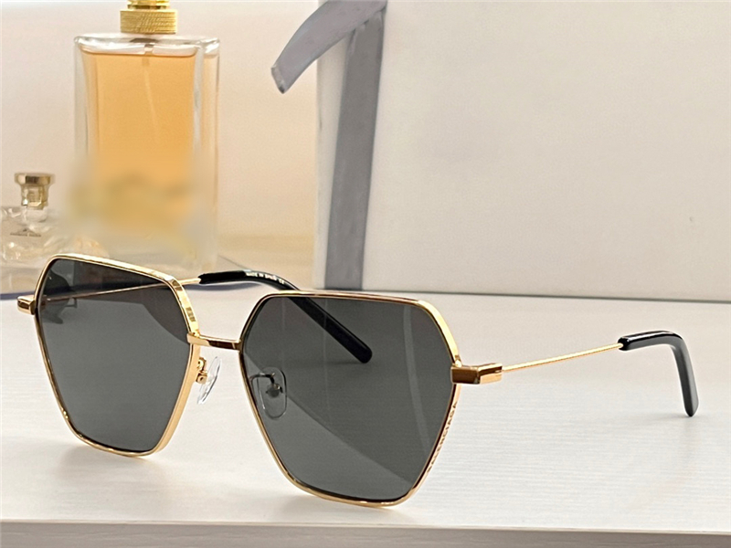 Sunglasses For Women and Men Summer 0194S Style Anti-Ultraviolet Retro Plate Full Frame Glasses Random Box
Sunglasses For Women and Men Summer 0194S Style Anti-Ultraviolet Retro Plate Full Frame Glasses Random Box