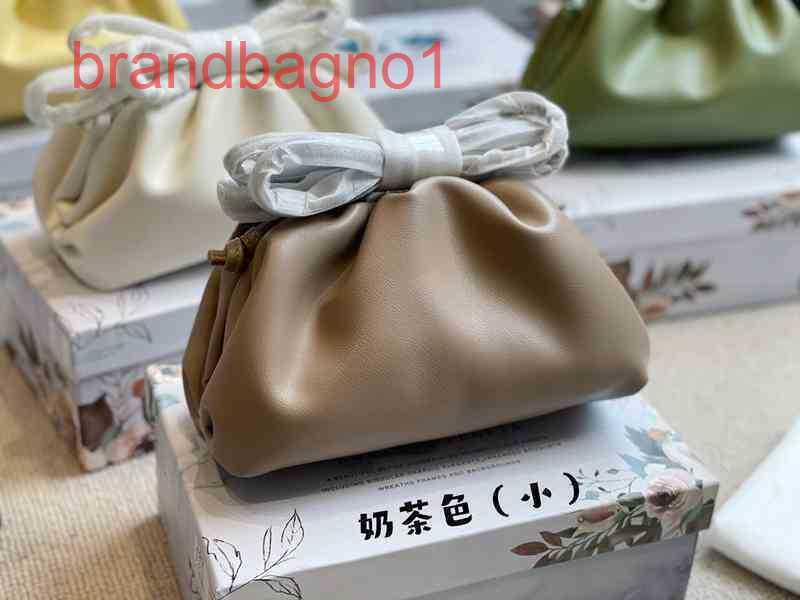 Bottegas Bags Venetas Designer Pouch Bag Luxury Women clutch Handbags Genuine Leather Underarm Net Red One Shoulde 89XZ, Black small 21 x 15
Bottegas Bags Venetas Designer Pouch Bag Luxury Women clutch Handbags Genuine Leather Underarm Net Red One Shoulde 89XZ, Black small 21 x 15