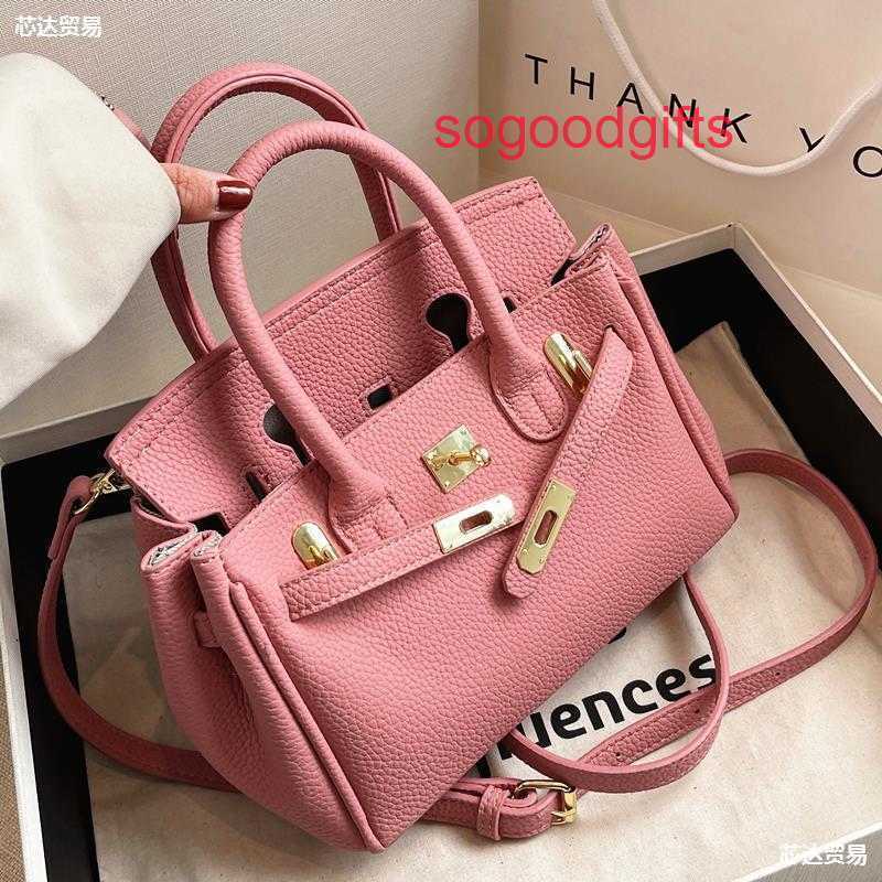 Designer Bags Herme Luxury Genuine Leather Women's Single Shoulder Handbags Crossbody bag is popular in 2022 national small s foreign air ne, Pink
Designer Bags Herme Luxury Genuine Leather Women's Single Shoulder Handbags Crossbody bag is popular in 2022 national small s foreign air ne, Pink