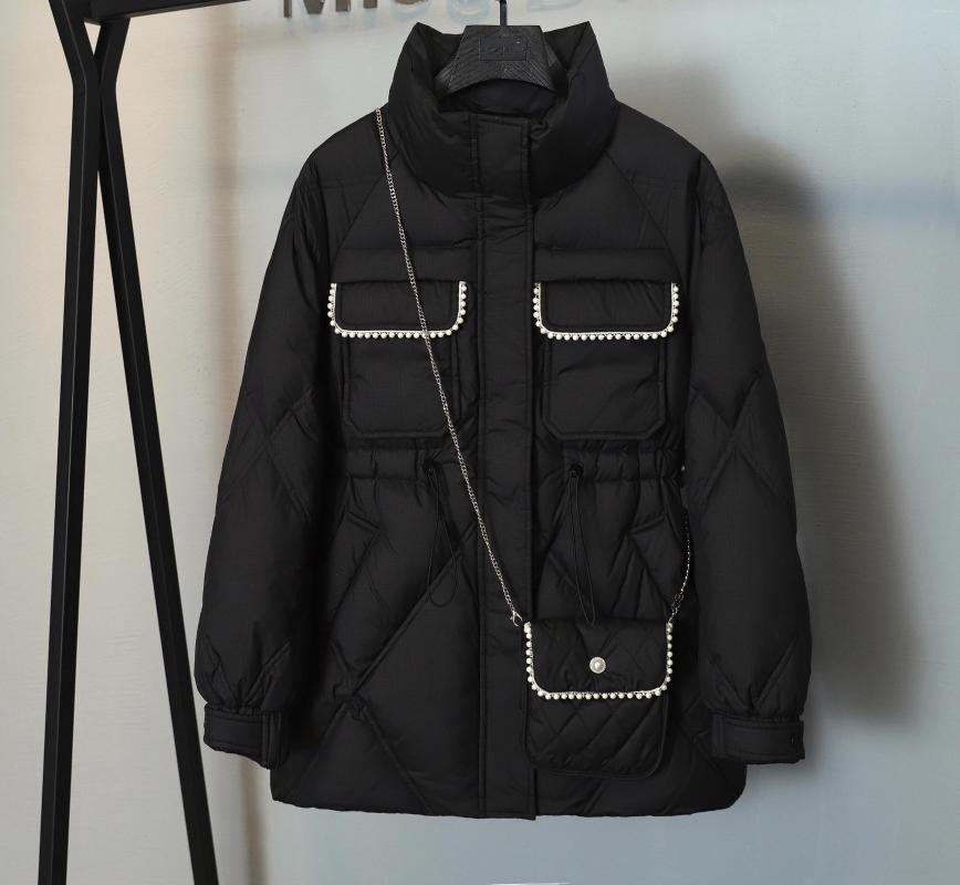Women' Down High-Neck Black Jacket 2022 Style Winter 90% White Duck With Receiving Waist And Thin Mid-Length Top, Picture shown
Women' Down High-Neck Black Jacket 2022 Style Winter 90% White Duck With Receiving Waist And Thin Mid-Length Top, Picture shown