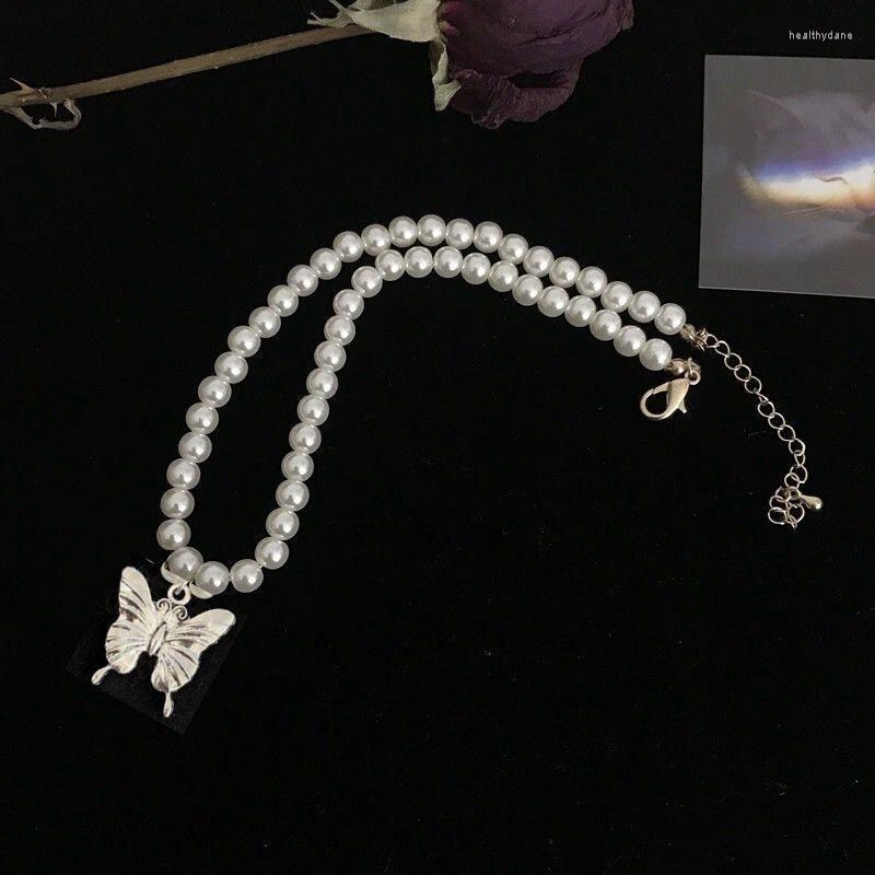 Choker Kpop Goth Vintage Pearl Metal Butterfly Pendant Beaded Short Necklace For Women Girls Egirl Fashion Aesthetic Jewelry
Choker Kpop Goth Vintage Pearl Metal Butterfly Pendant Beaded Short Necklace For Women Girls Egirl Fashion Aesthetic Jewelry