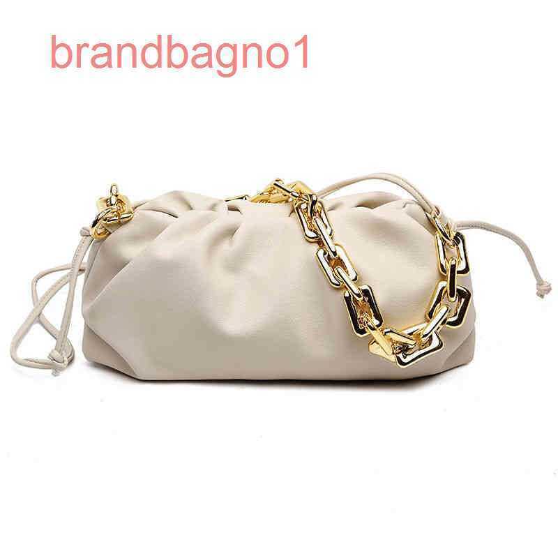 Bottegas Bags Venetas Designer Pouch Bag Luxury Women clutch Handbags Single Shoulder Underarm Net Red Small L 4LIR
Bottegas Bags Venetas Designer Pouch Bag Luxury Women clutch Handbags Single Shoulder Underarm Net Red Small L 4LIR