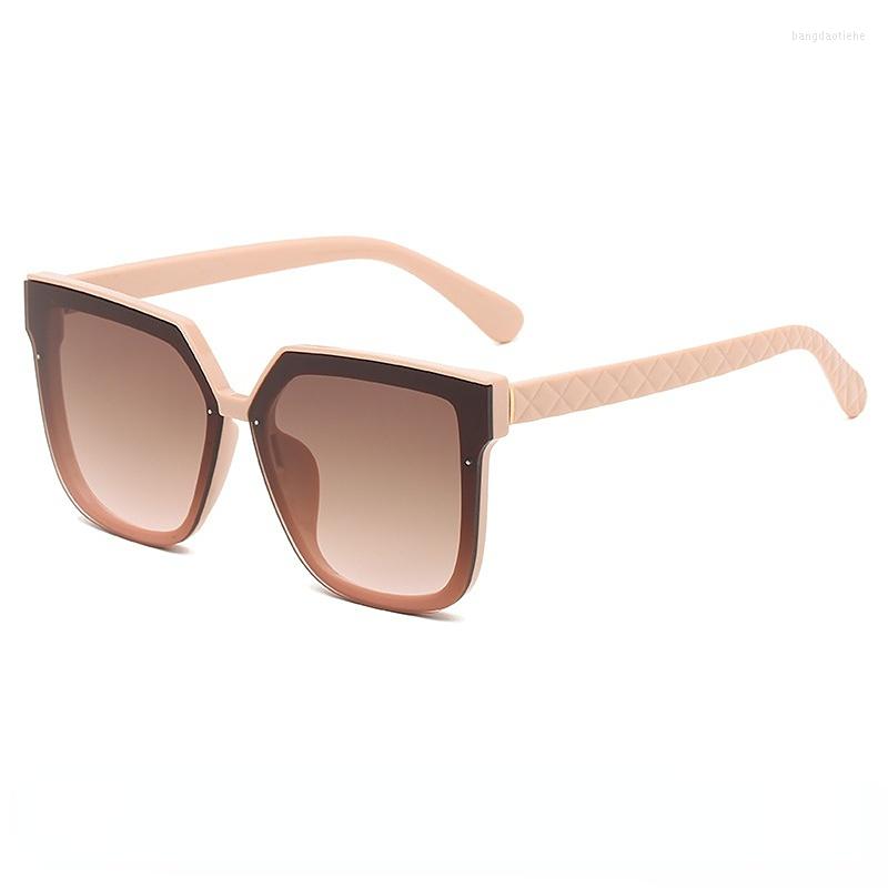 Sunglasses Small Fragrance Europe And The United States Fashion Square Frame Women Net Red With Polygon Trend
Sunglasses Small Fragrance Europe And The United States Fashion Square Frame Women Net Red With Polygon Trend