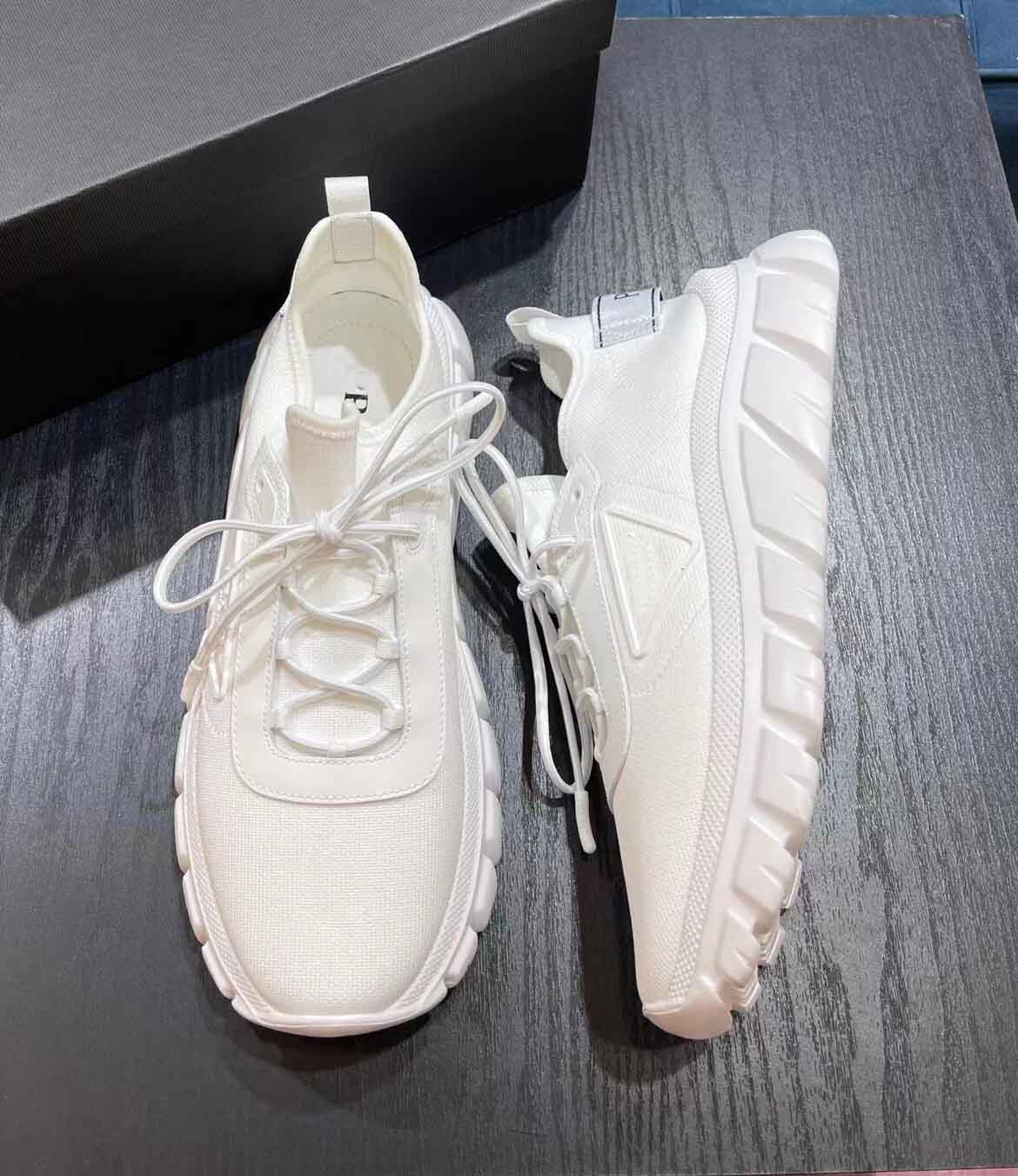 Luxury Knit Fabric Leather Sneakers Shoes White Black Embossed Rubber Triangle Men Slip On Runner Sports Mesh Breath Comfort Skateboard EU38-46
Luxury Knit Fabric Leather Sneakers Shoes White Black Embossed Rubber Triangle Men Slip On Runner Sports Mesh Breath Comfort Skateboard EU38-46