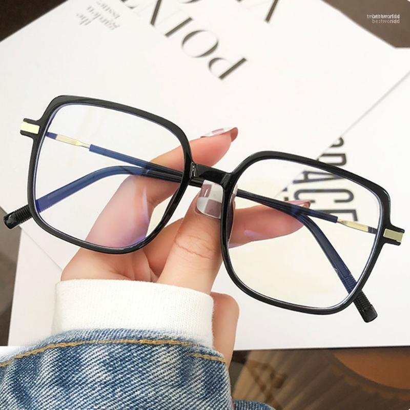 Sunglasses Women's Glasses With PC Mirror Fashion Transparent Suit For Daily Life Shopping Taking Pictures Unique Design FS99Sunglasses
Sunglasses Women's Glasses With PC Mirror Fashion Transparent Suit For Daily Life Shopping Taking Pictures Unique Design FS99Sunglasses