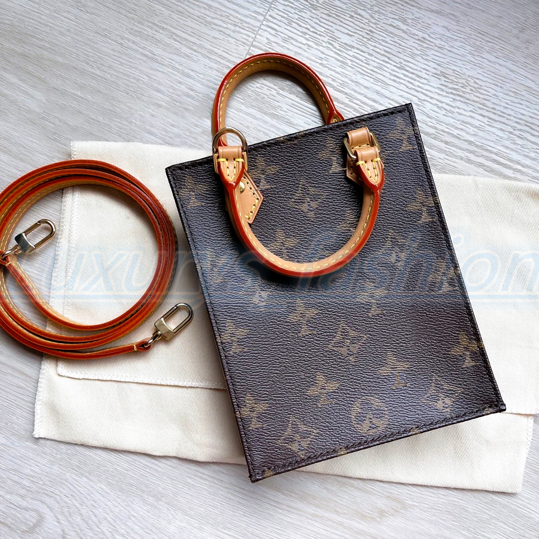 Luxurys designers bags Crossbody PETIT SAC PLAT M81295 Clutch Bags Tote handbag fashion linen classic Women handbags Shoulder removable Genuine Leather weekend, Carton
Luxurys designers bags Crossbody PETIT SAC PLAT M81295 Clutch Bags Tote handbag fashion linen classic Women handbags Shoulder removable Genuine Leather weekend, Carton